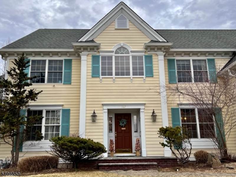 167 Graham Ave - Photo 1
