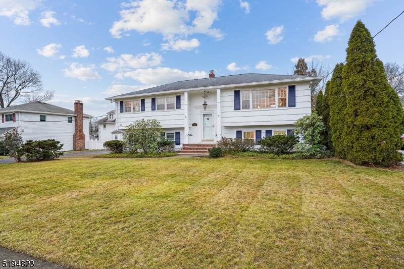 11 Ronald Dr - Photo 1