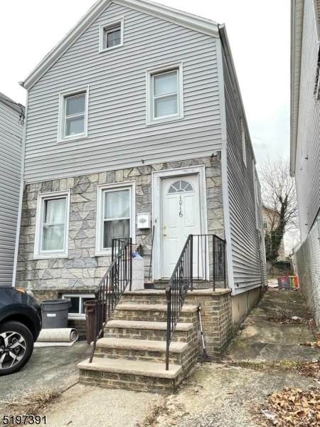 1016 Laura St - Photo 1