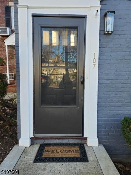 107 Lincoln Park - Photo 1