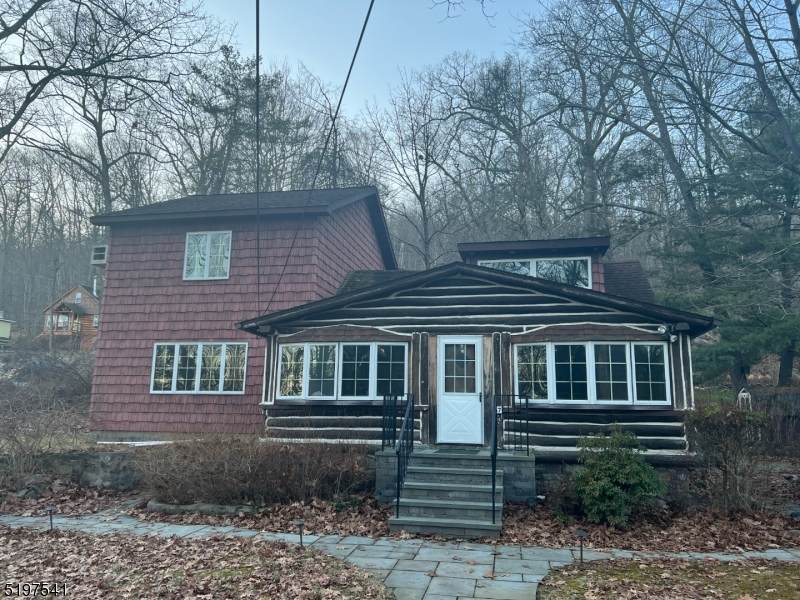 57 Dogwood Ln - Photo 1