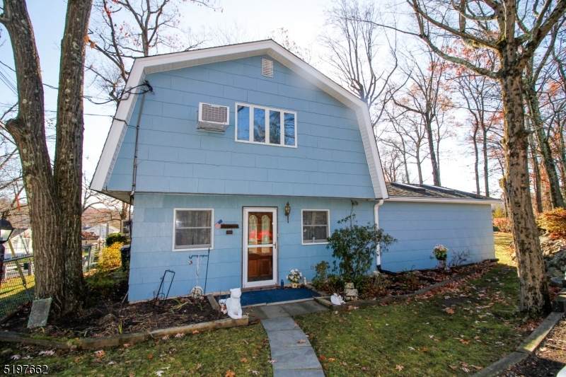 66 Hopatchung Rd - Photo 1