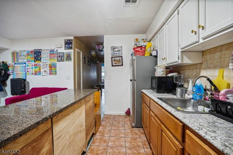 94 Summer Ave - Photo 1