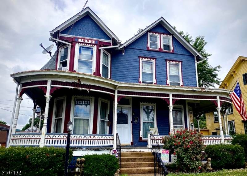 136 W Washington Ave - Photo 1