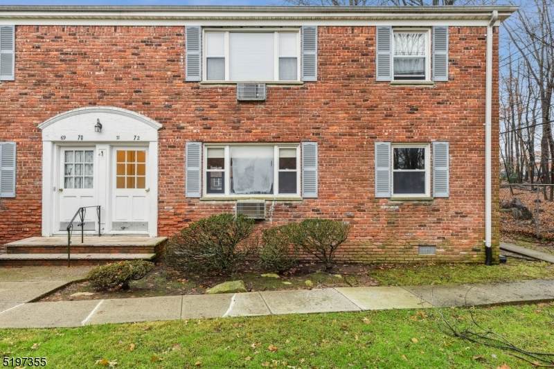 43 Conforti Ave - Photo 1