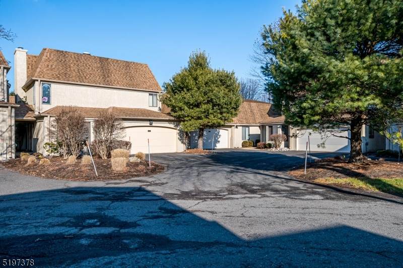 22 Carriage Pl - Photo 1