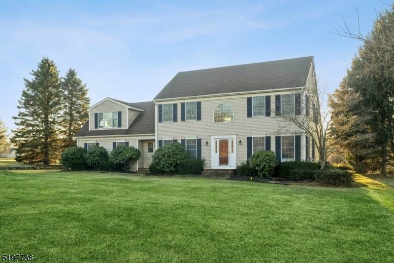 7 Bridle Ln - Photo 1