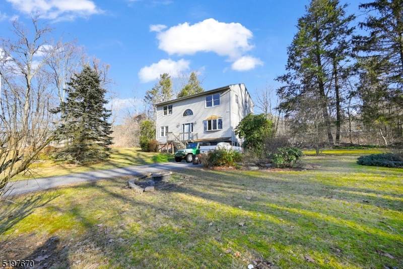 29 Roosevelt Rd - Photo 1