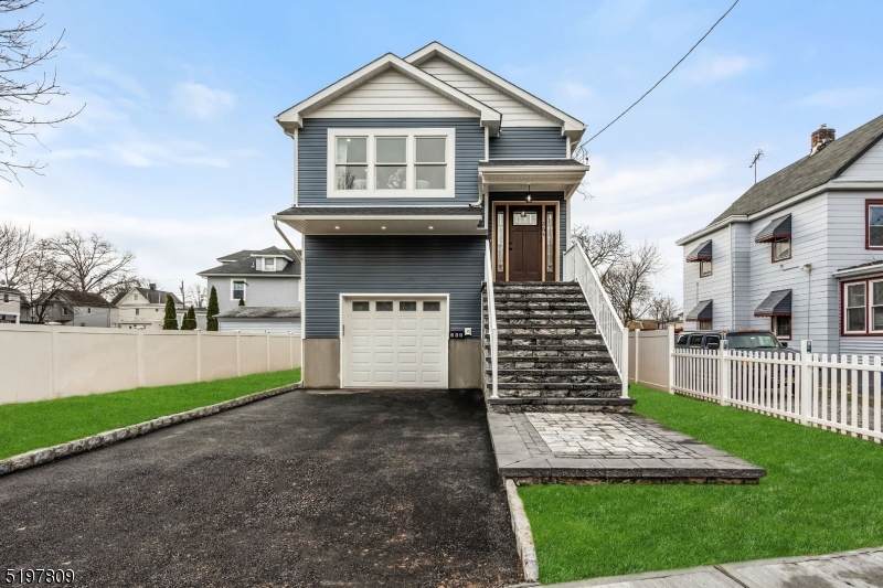 264 Garfield Ave - Photo 1