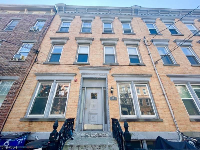 347 7Th St - Photo 1