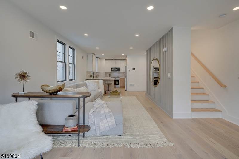 69 Mission St - Photo 1