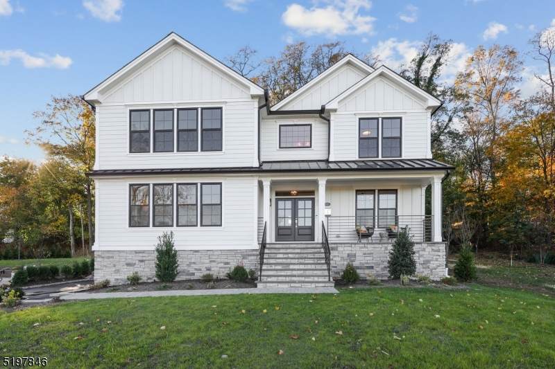 201 N Ridgewood Rd - Photo 1