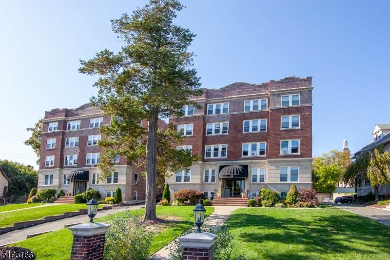 16 Forest St - Photo 1