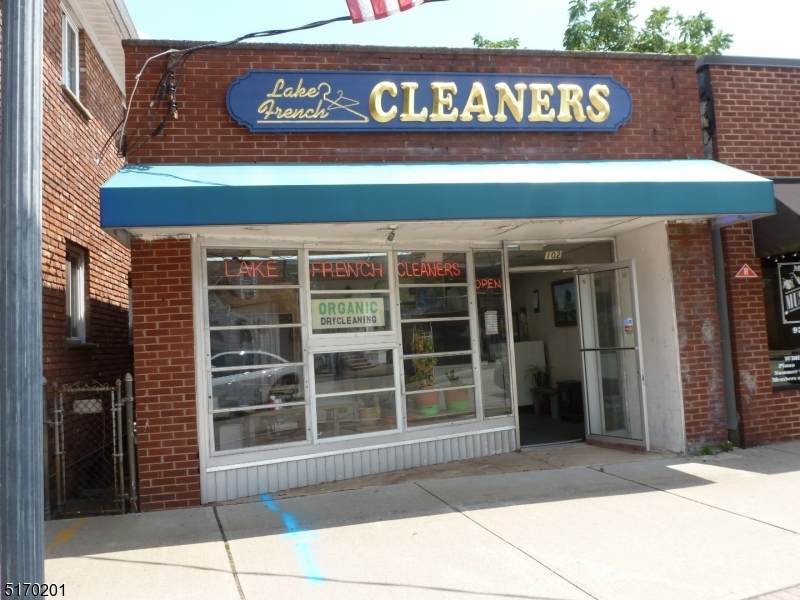 102 N Beverwyck Rd - Photo 1