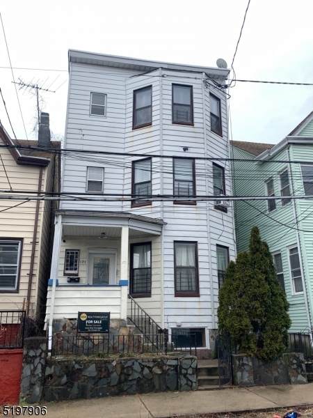 171 Jasper St - Photo 1