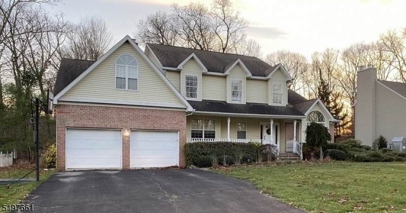 28 Lark Ln - Photo 1