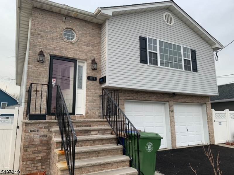 1119 Bergen Ave - Photo 1
