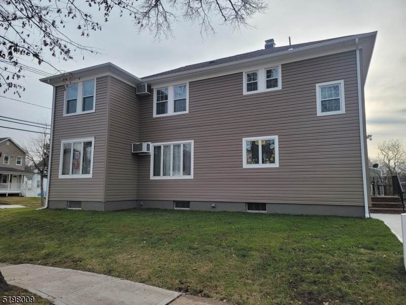 576 Jaques Ave - Photo 1