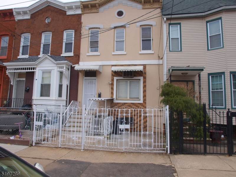 3 Wakeman Ave - Photo 1