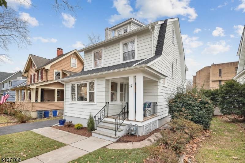 17 Laurel Pl - Photo 1
