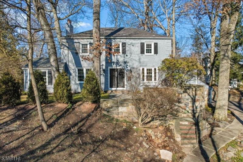 969 Oakland Ave - Photo 1