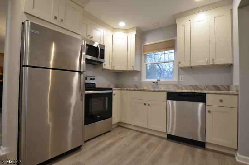 378 Burdock Ct - Photo 1