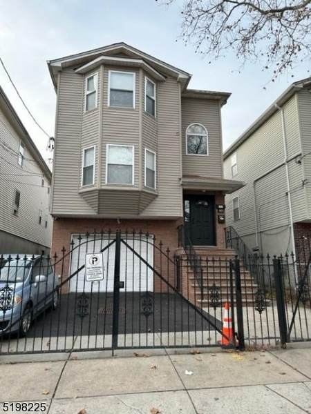 80 Cutler St - Photo 1