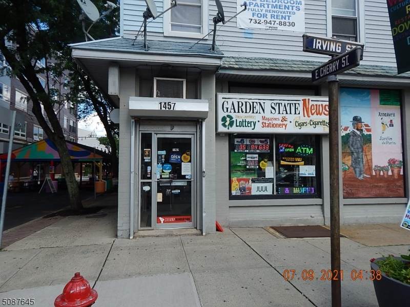 1457 Irving St - Photo 1