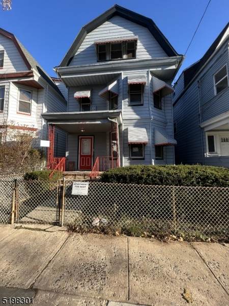 260 Chadwick Ave - Photo 1