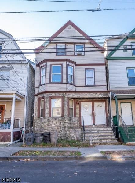 62 9Th Ave - Photo 1