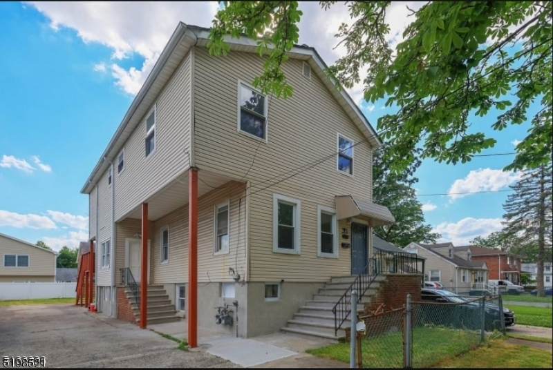 613 Bower St - Photo 1