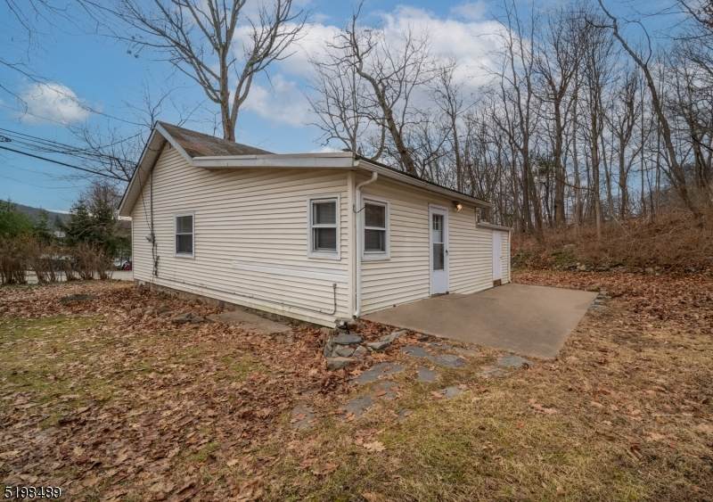 374 Lake Shore Dr - Photo 1