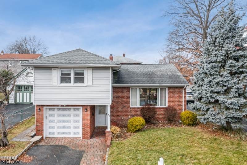140 Willard Ave - Photo 1