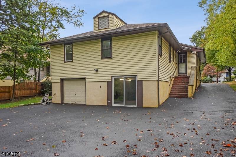 235 Boulevard - Photo 1