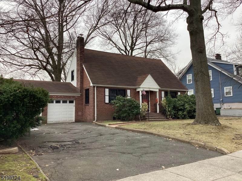 117 W 6Th Ave - Photo 1