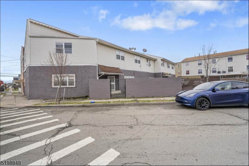 606 New Point Rd - Photo 1