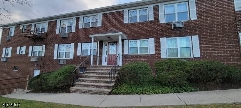 100 Pierson Miller Dr - Photo 1