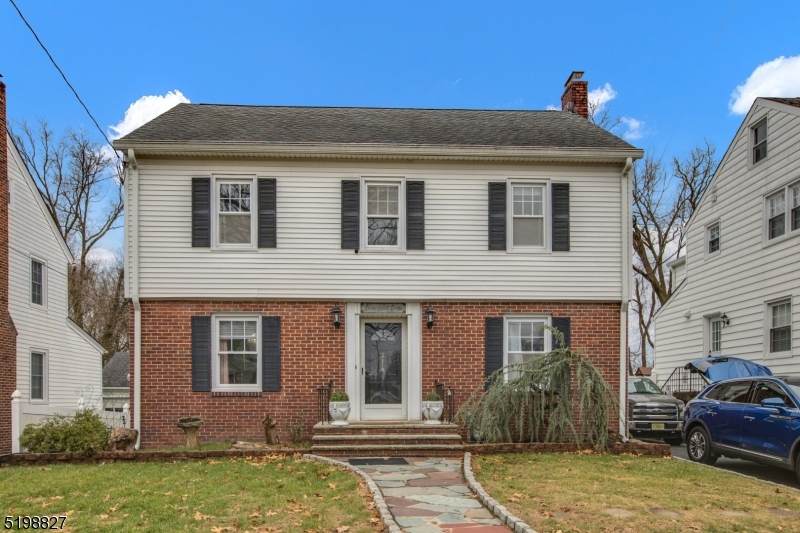516 Twin Oaks Rd - Photo 1