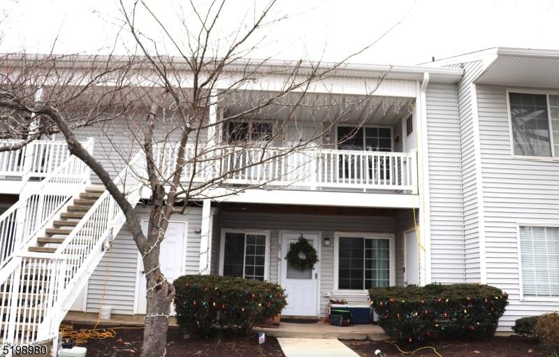 34 Village Green Rd - Photo 1