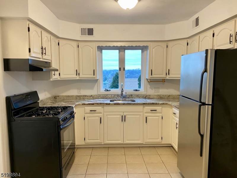 62 Schley St - Photo 1