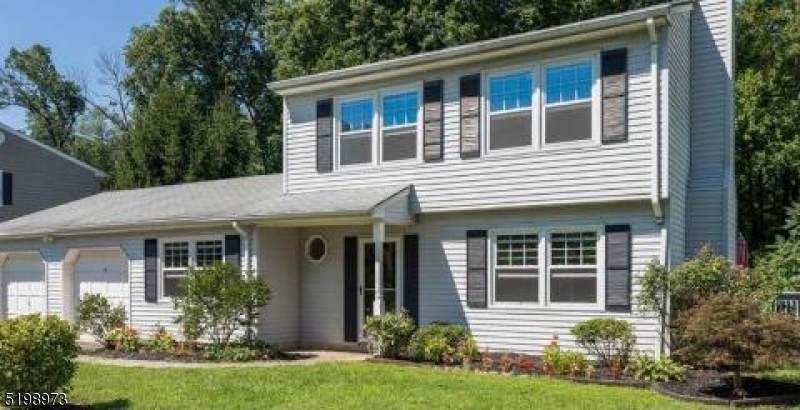 10 Oak Tree Rd - Photo 1