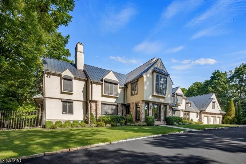 51 Skyline Dr - Photo 1