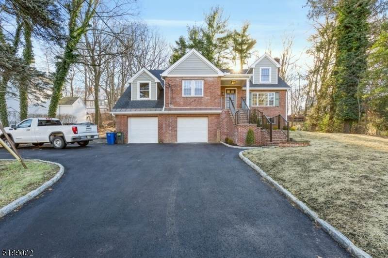 717 Fairmount Ave - Photo 1