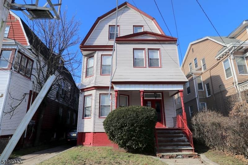 9 Baldwin Ave - Photo 1