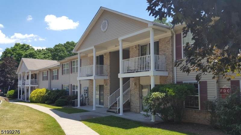 701 Tallwood - Photo 1