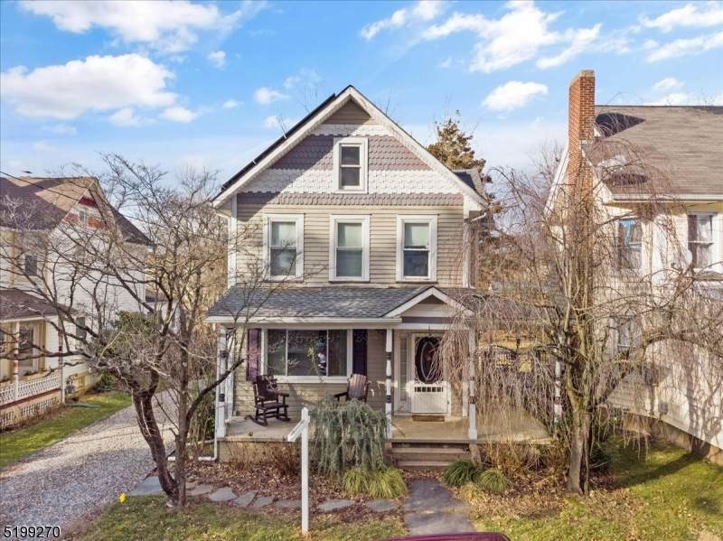 29 Youmans Ave - Photo 1