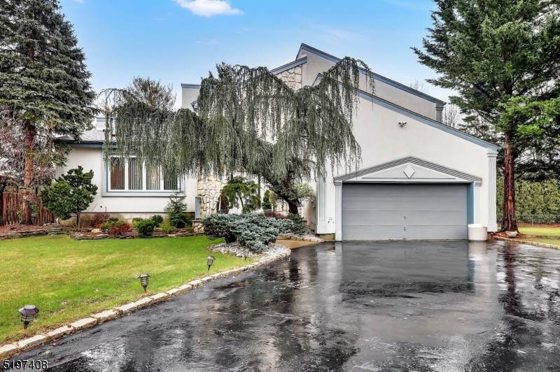 30 Anita Dr - Photo 1