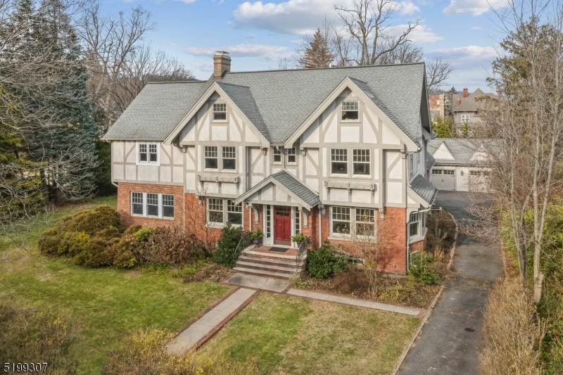 109 Union St - Photo 1