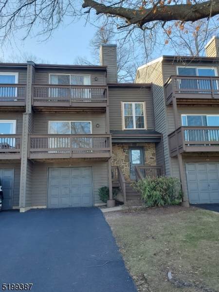 42 Chicopee Dr - Photo 1