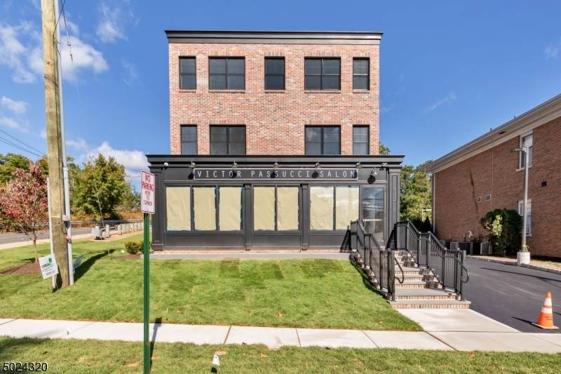 812 South Ave - Photo 1